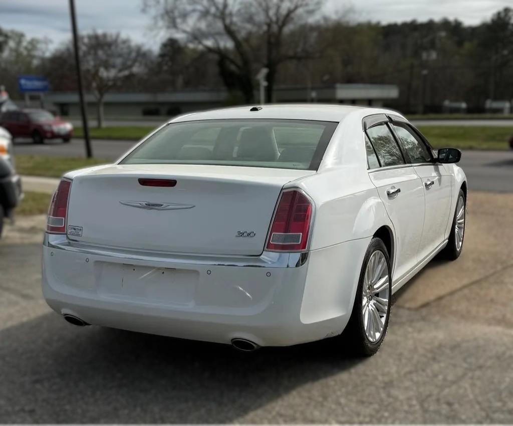 Chrysler 300 Limited 2011