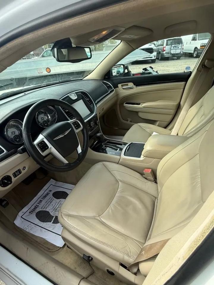 Chrysler 300 Limited 2011