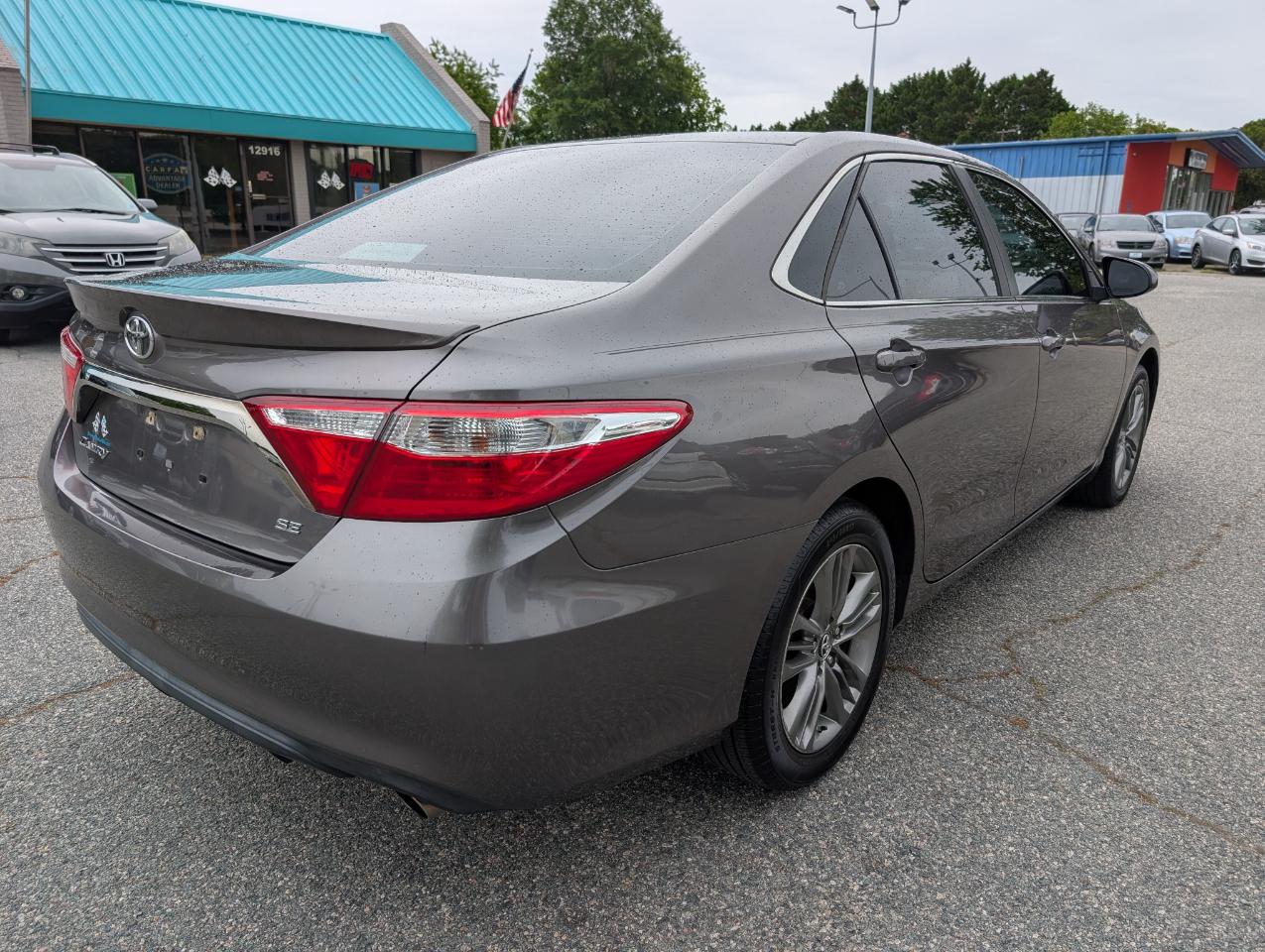Toyota Camry SE 2017