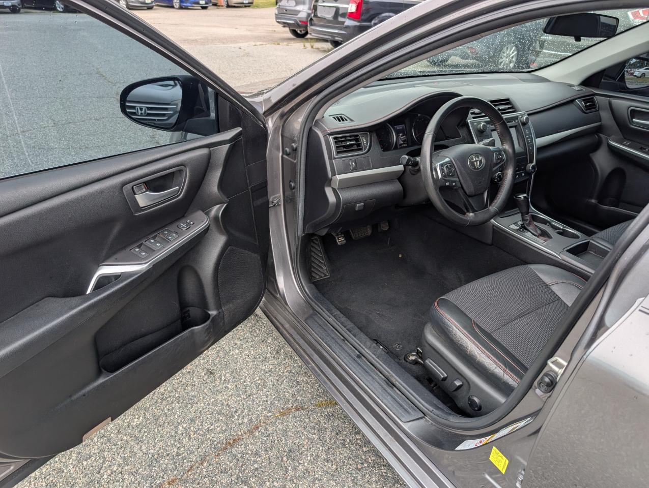 Toyota Camry SE 2017