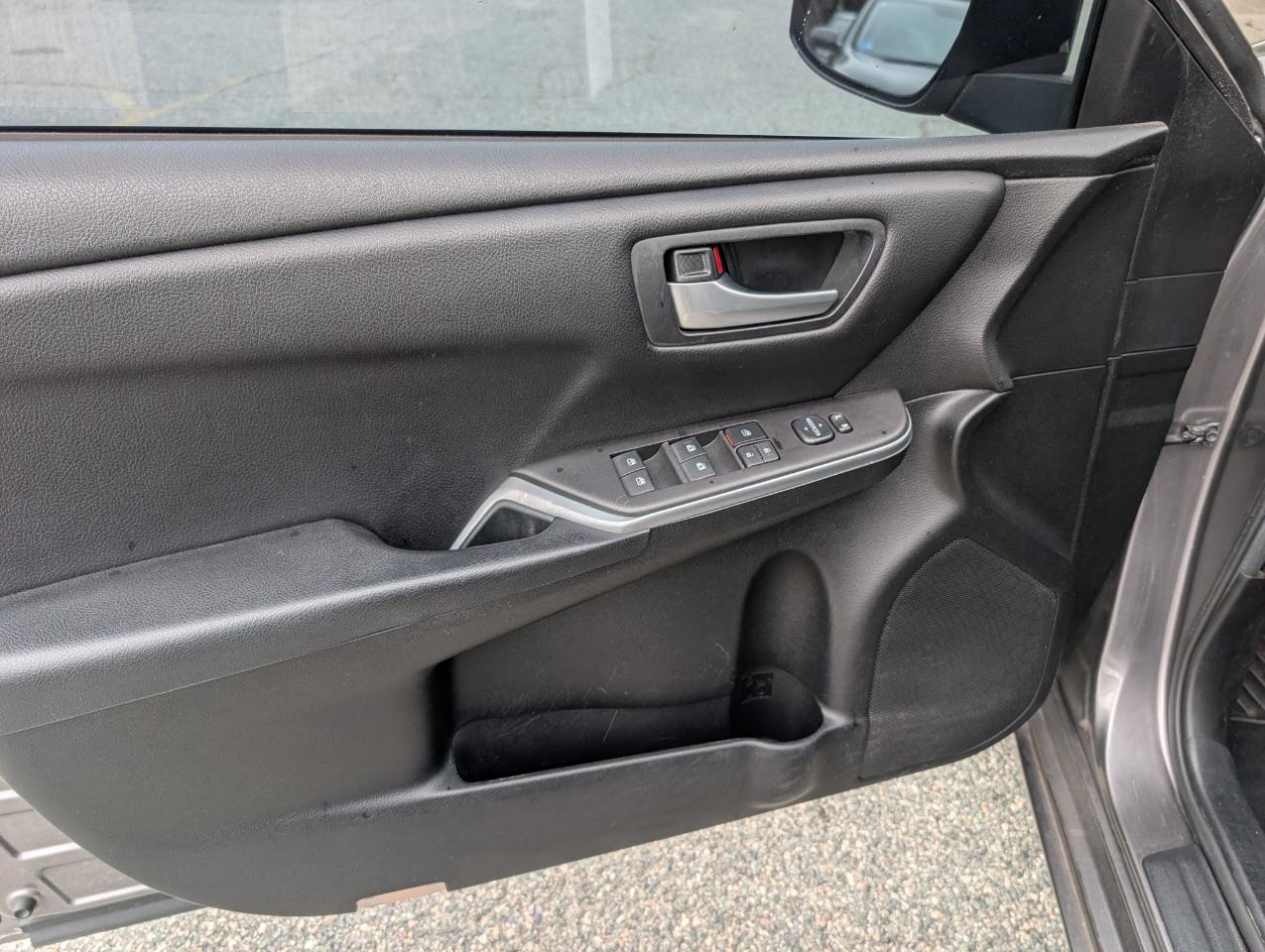 Toyota Camry SE 2017