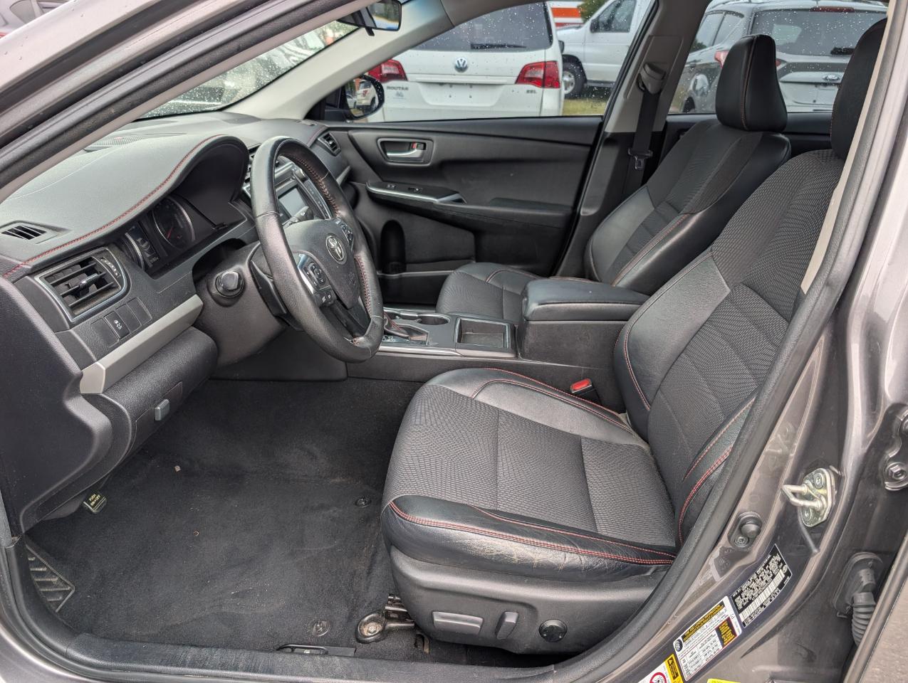 Toyota Camry SE 2017