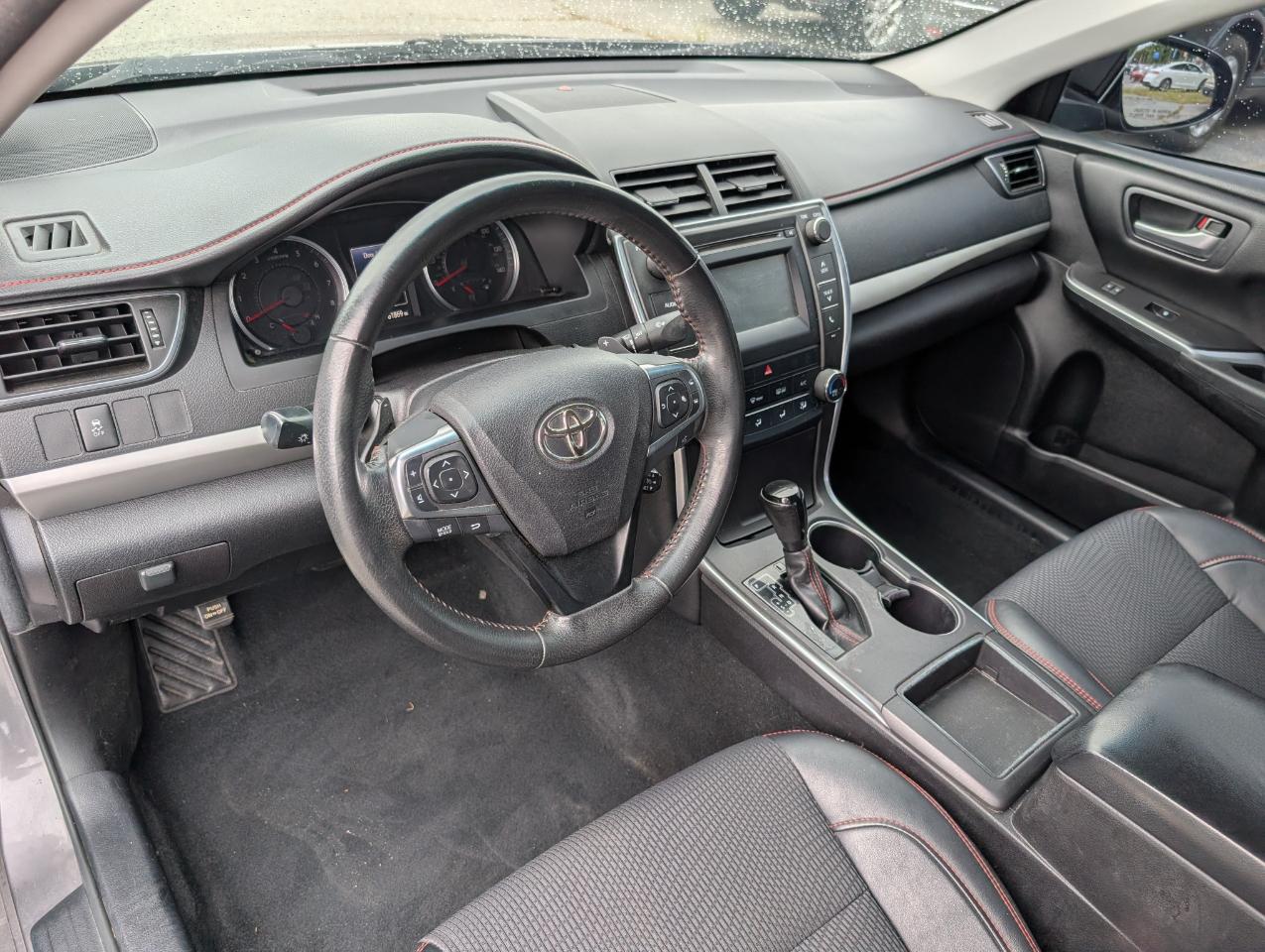 Toyota Camry SE 2017