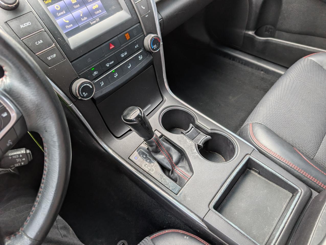 Toyota Camry SE 2017