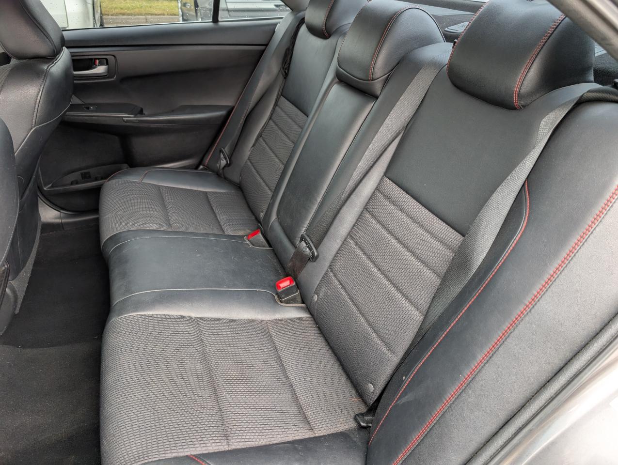 Toyota Camry SE 2017