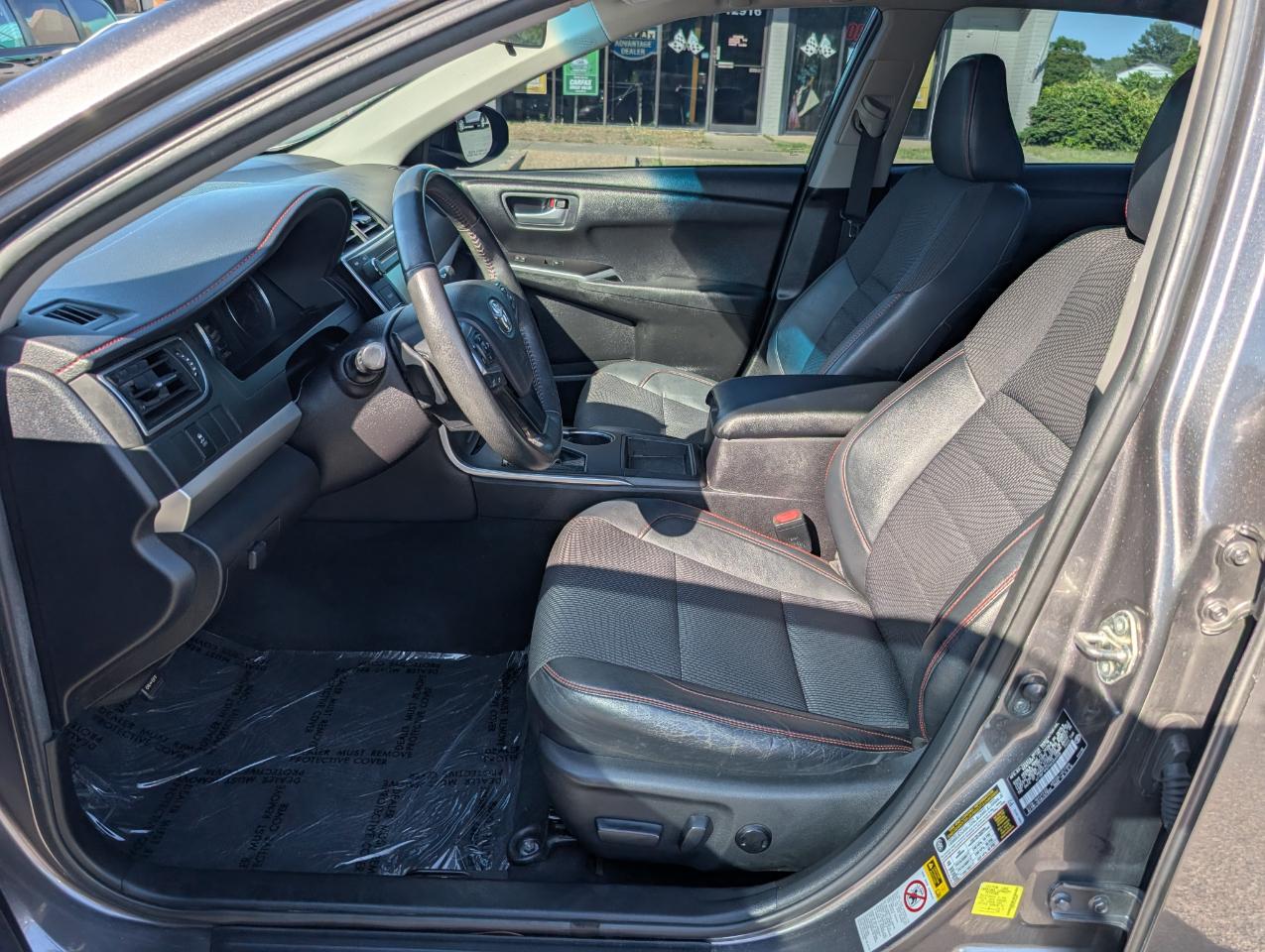 Toyota Camry SE 2017