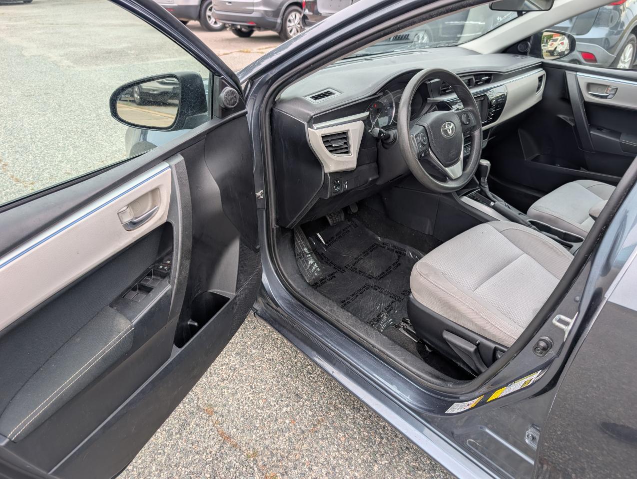 Toyota Corolla 4dr Sdn CVT S w/Special Edition Pkg (Natl) 2016