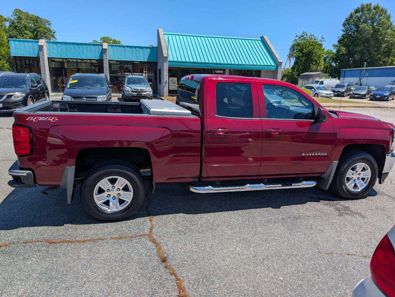 Chevrolet Silverado 1500 4WD Double Cab 143.5" LT w/1LT 2017