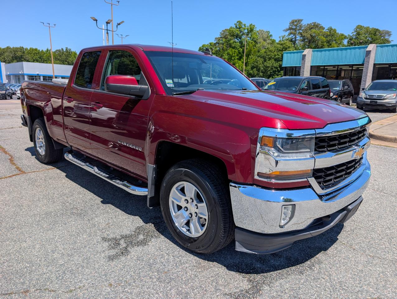 Chevrolet Silverado 1500 4WD Double Cab 143.5" LT w/1LT 2017