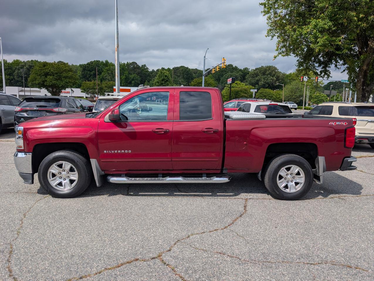 Chevrolet Silverado 1500 4WD Double Cab 143.5" LT w/1LT 2017