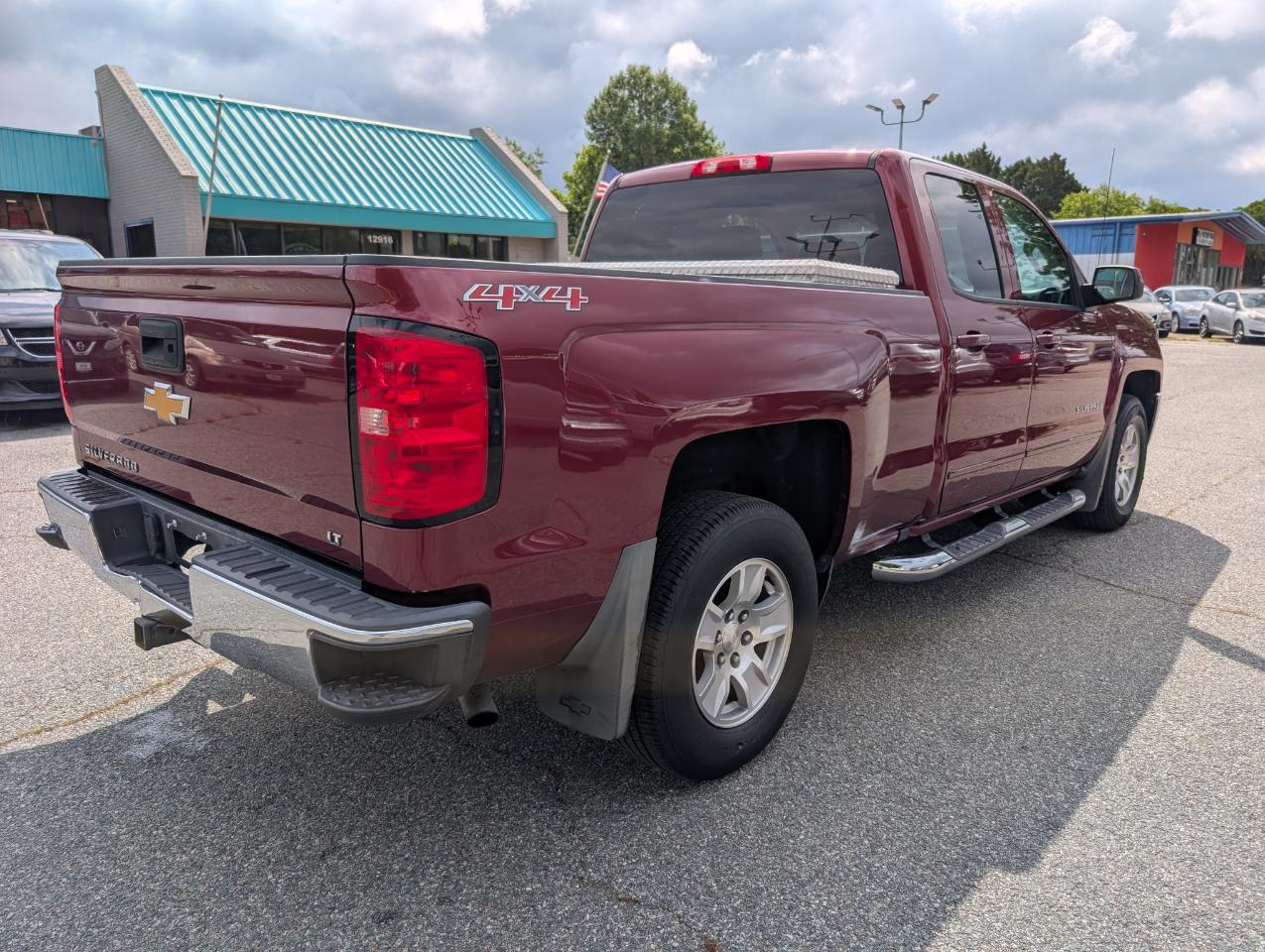 Chevrolet Silverado 1500 4WD Double Cab 143.5" LT w/1LT 2017