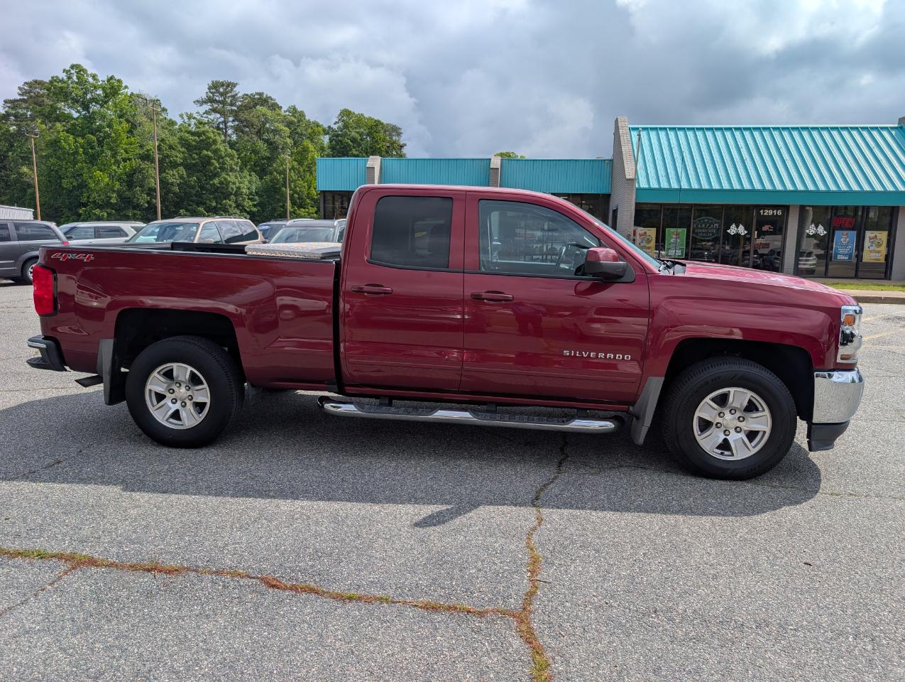 Chevrolet Silverado 1500 4WD Double Cab 143.5" LT w/1LT 2017