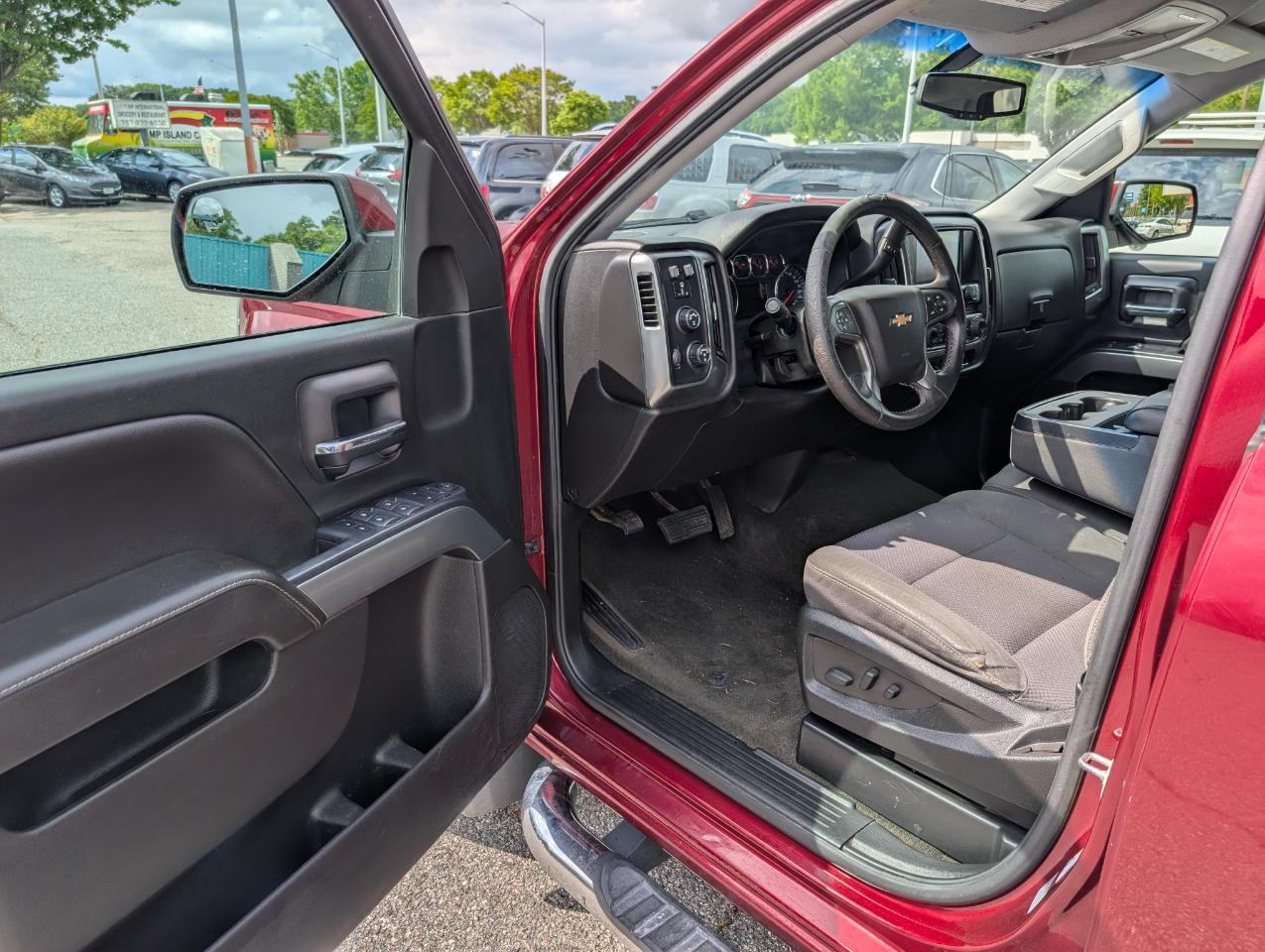 Chevrolet Silverado 1500 4WD Double Cab 143.5" LT w/1LT 2017