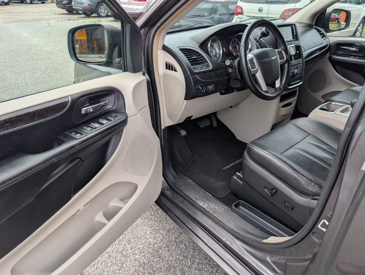 Chrysler Town & Country Touring 2015