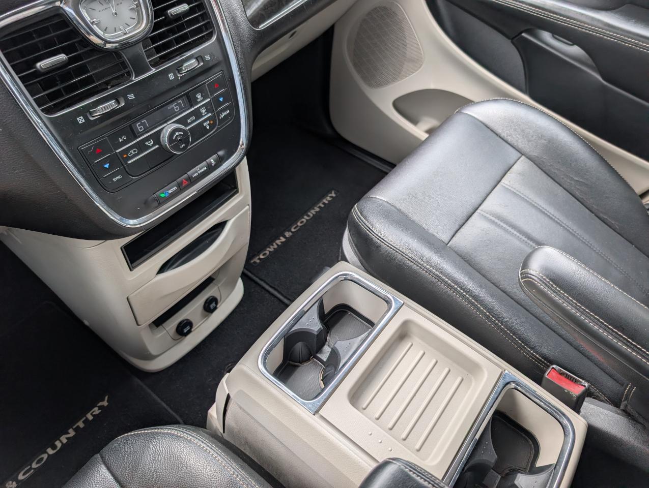 Chrysler Town & Country Touring 2015