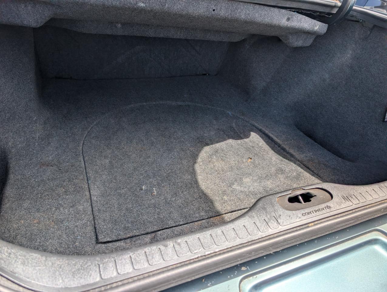 Lincoln Continental 4dr Sedan 1995