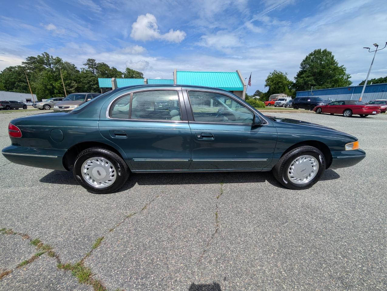 Lincoln Continental 4dr Sedan 1995