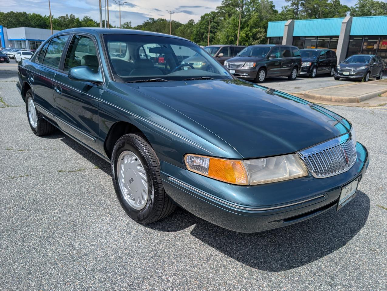 Lincoln Continental 4dr Sedan 1995