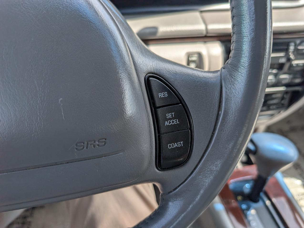 Lincoln Continental 4dr Sedan 1995