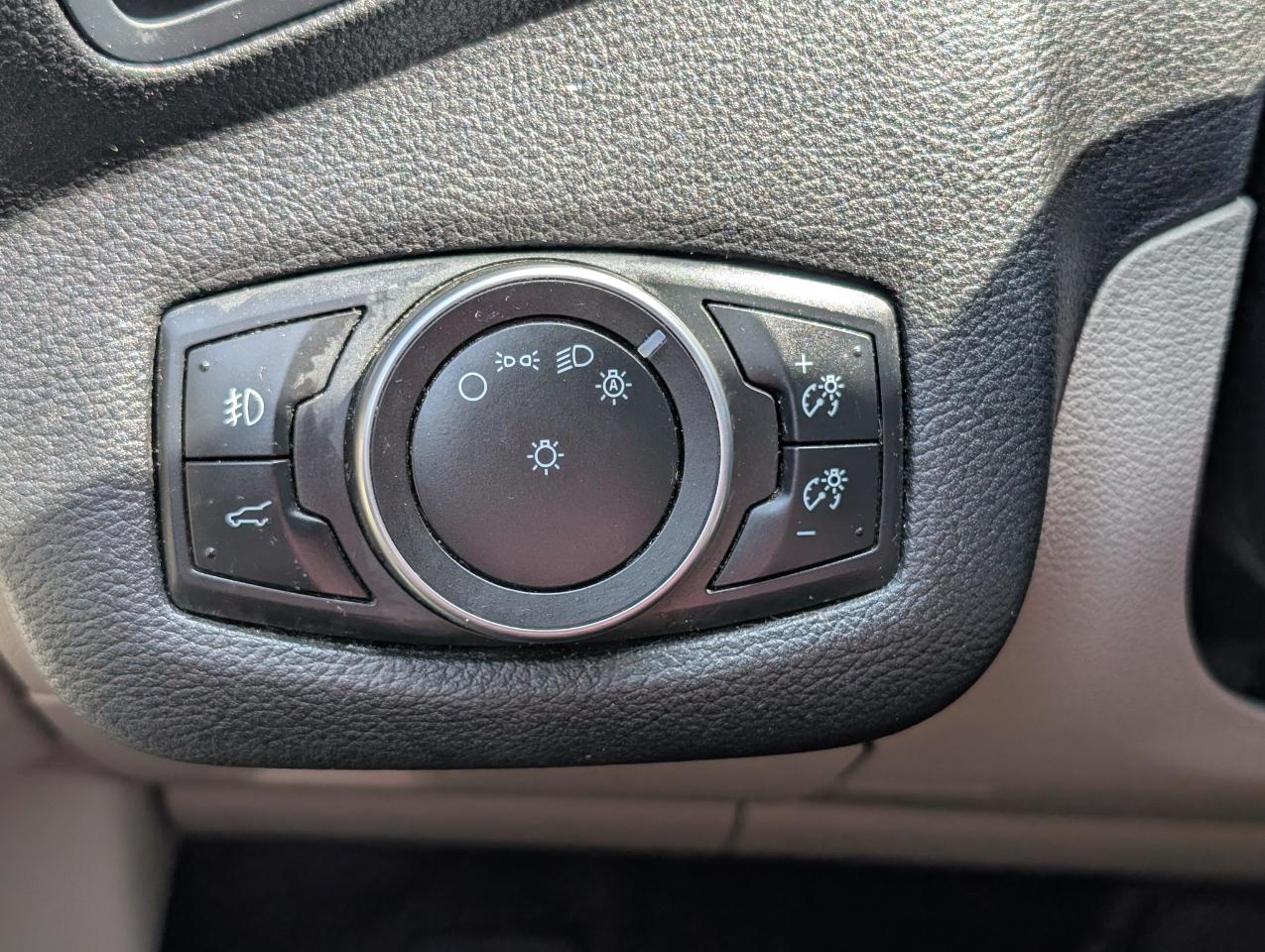 Ford Escape SE FWD 2017