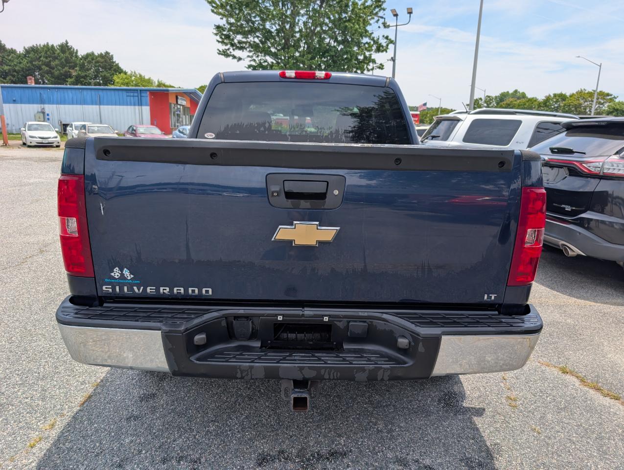 Chevrolet Silverado 1500 4WD Crew Cab 143.5" LT 2011