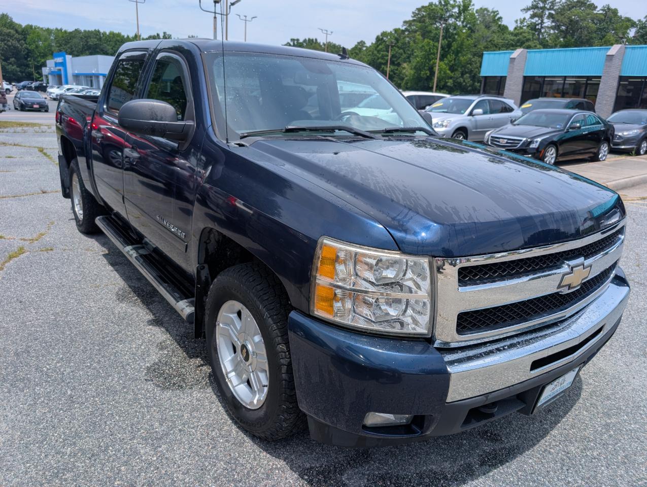 Chevrolet Silverado 1500 4WD Crew Cab 143.5" LT 2011