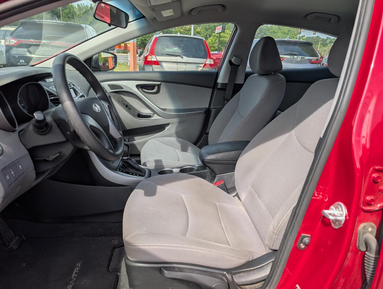 Hyundai Elantra  2015