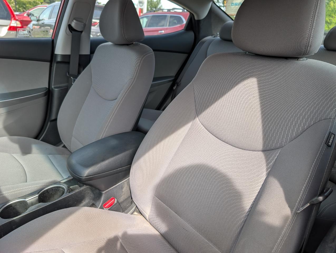 Hyundai Elantra  2015