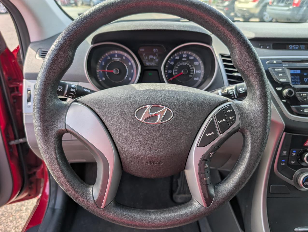 Hyundai Elantra  2015