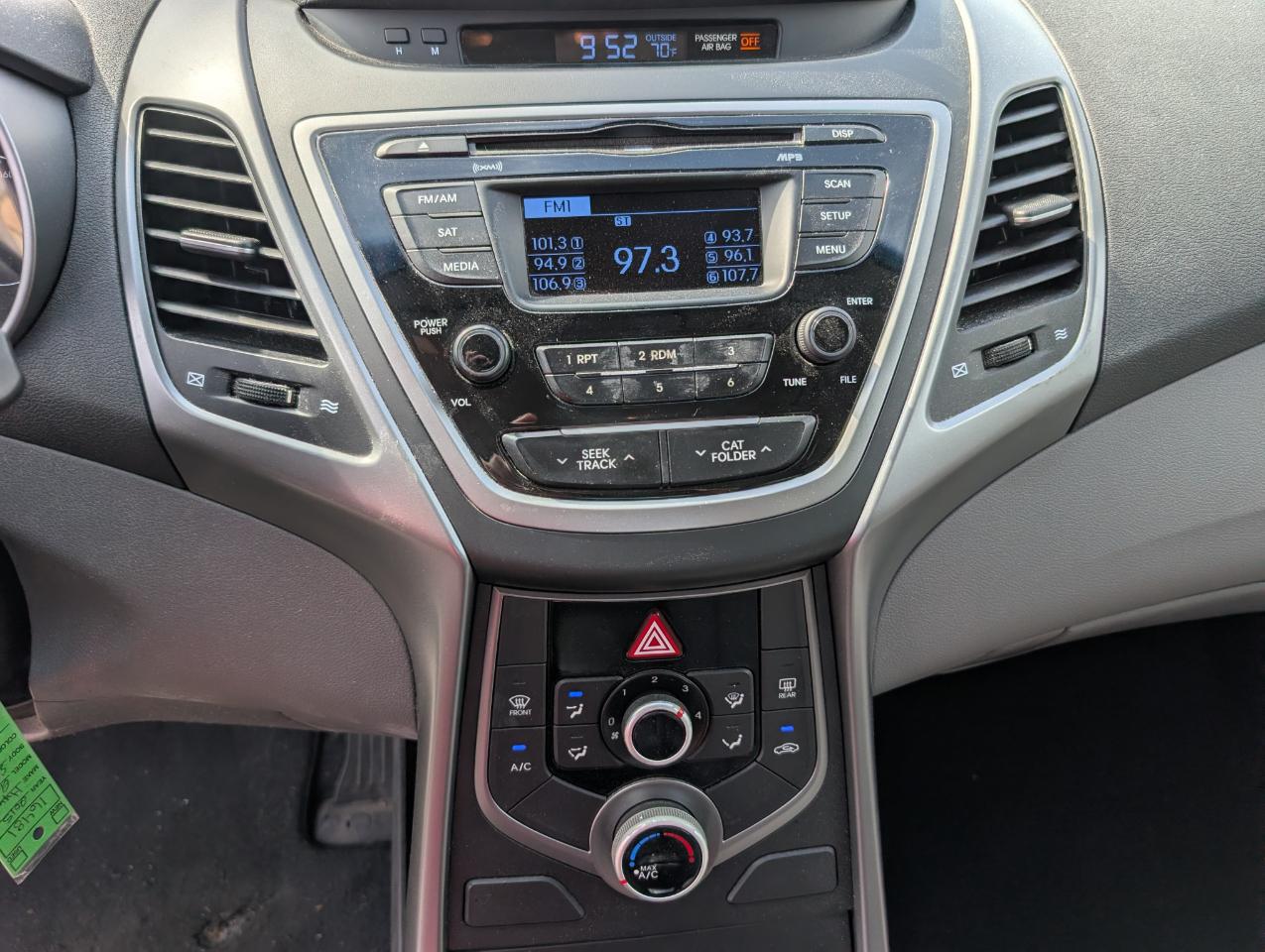 Hyundai Elantra  2015
