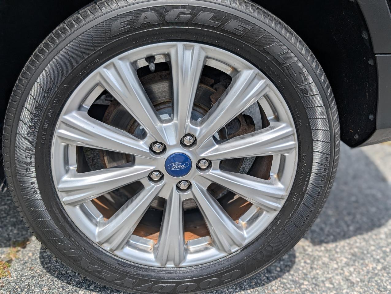 Ford Escape Titanium 4WD 2017