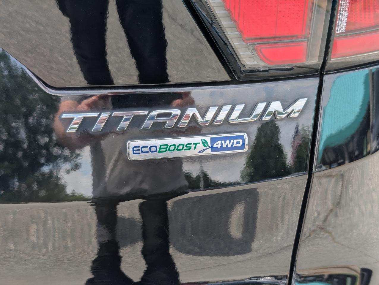 Ford Escape Titanium 4WD 2017