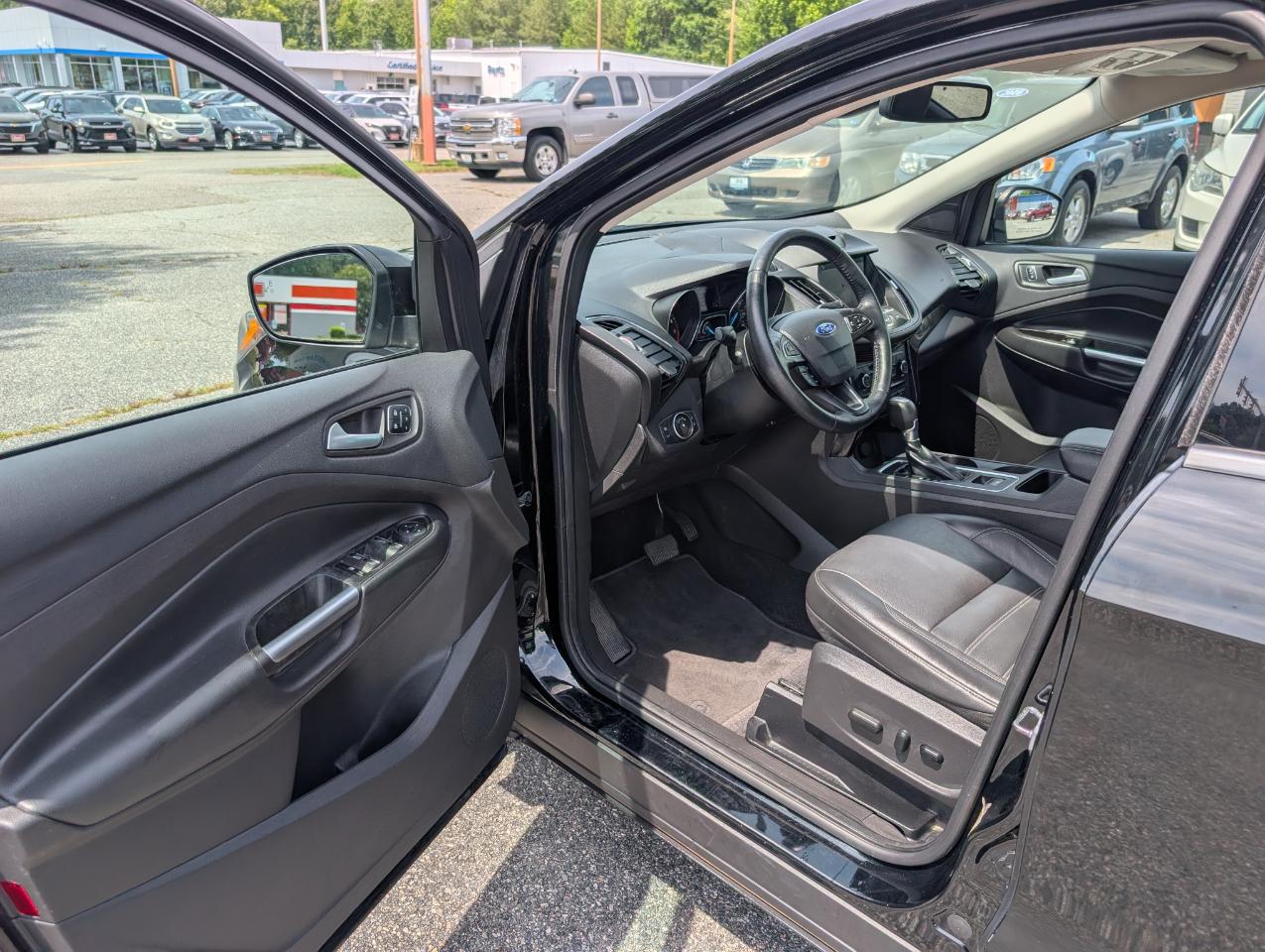 Ford Escape Titanium 4WD 2017