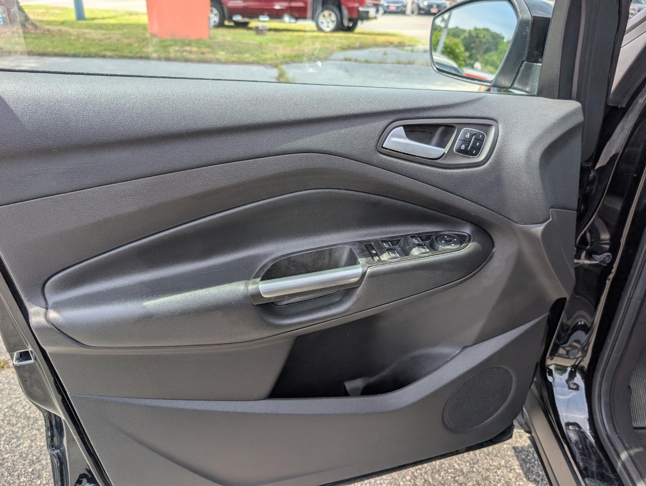 Ford Escape Titanium 4WD 2017
