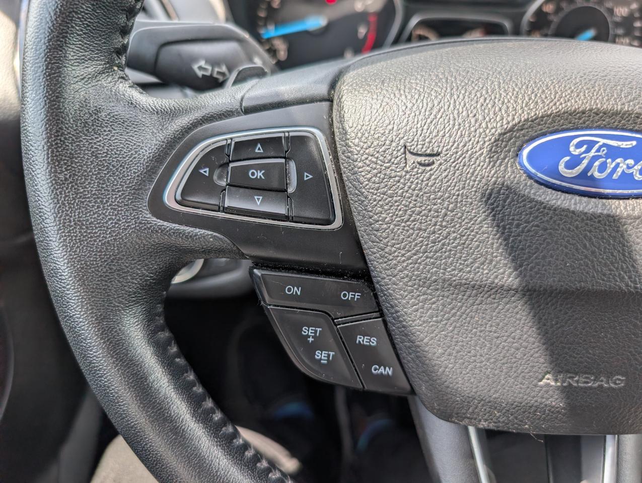 Ford Escape Titanium 4WD 2017