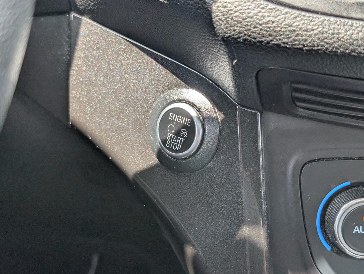 Ford Escape Titanium 4WD 2017