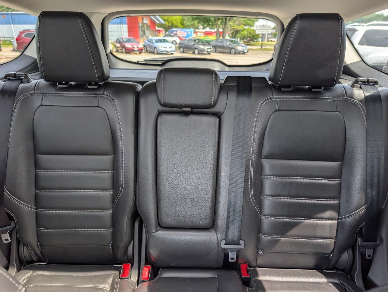 Ford Escape Titanium 4WD 2017