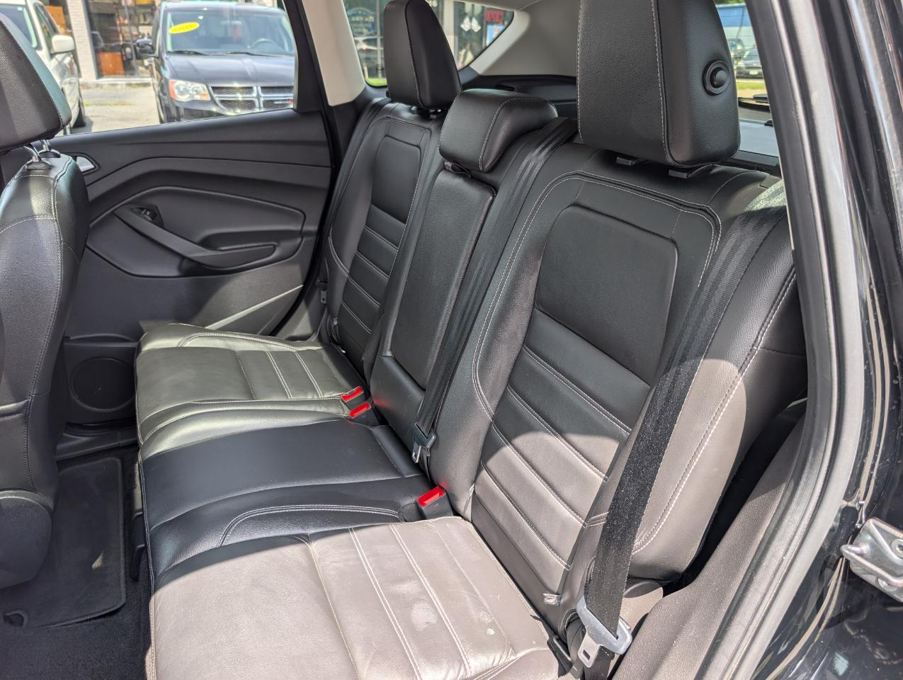 Ford Escape Titanium 4WD 2017