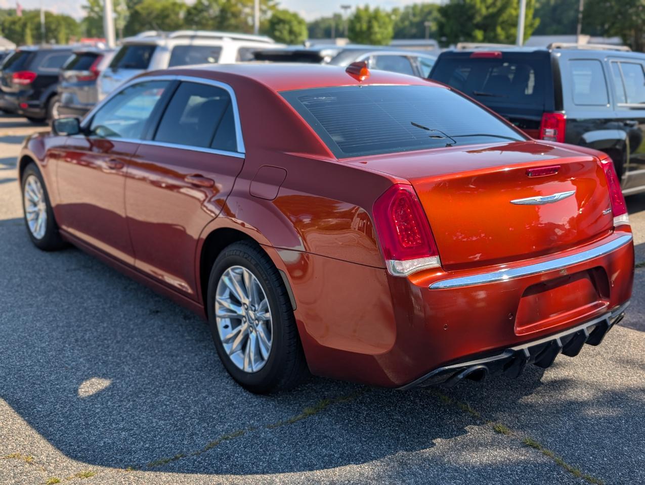 Chrysler 300 Touring L RWD 2021