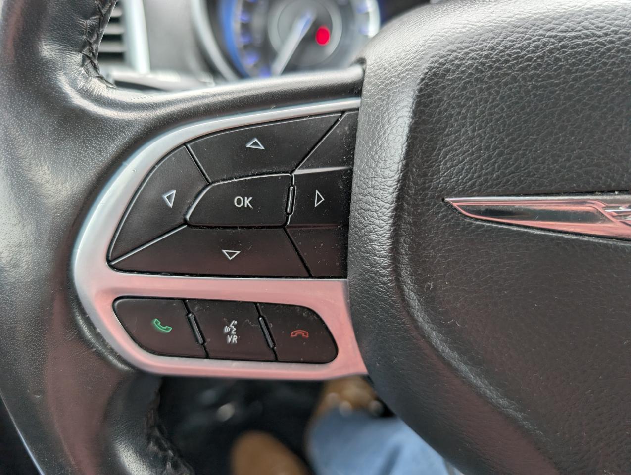 Chrysler 300 Touring L RWD 2021