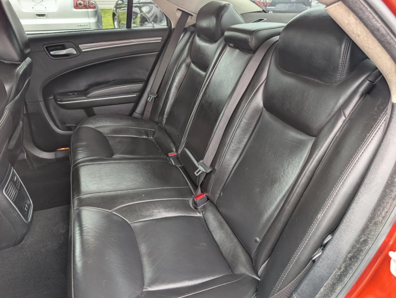 Chrysler 300 Touring L RWD 2021