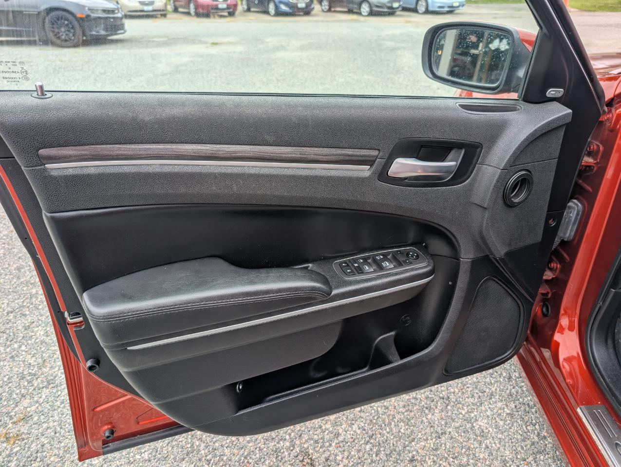 Chrysler 300 Touring L RWD 2021