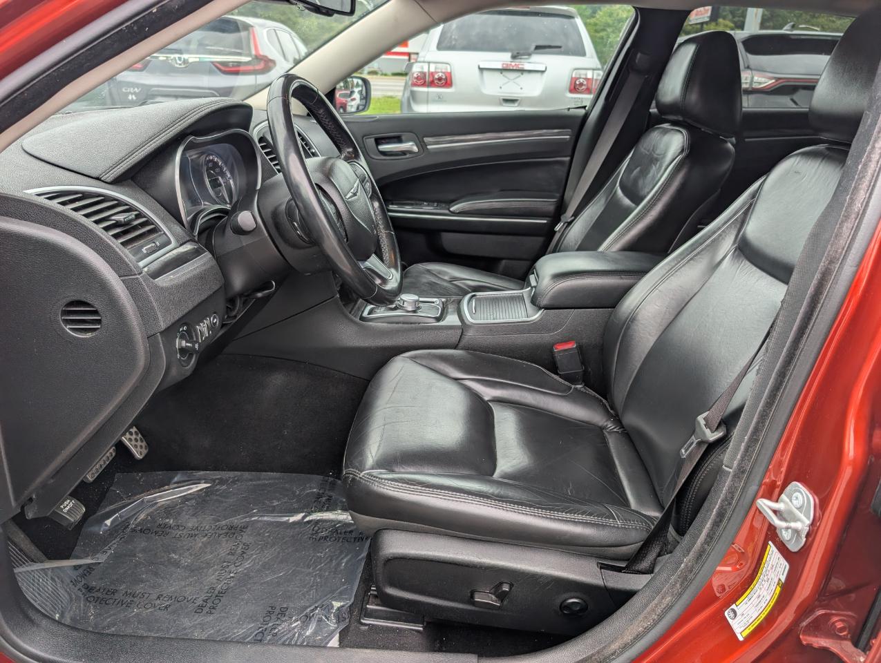 Chrysler 300 Touring L RWD 2021