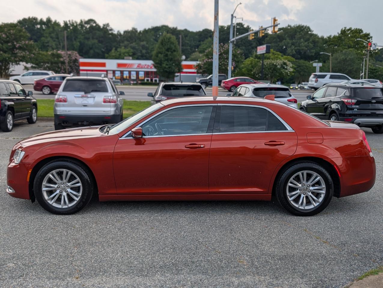 Chrysler 300 Touring L RWD 2021