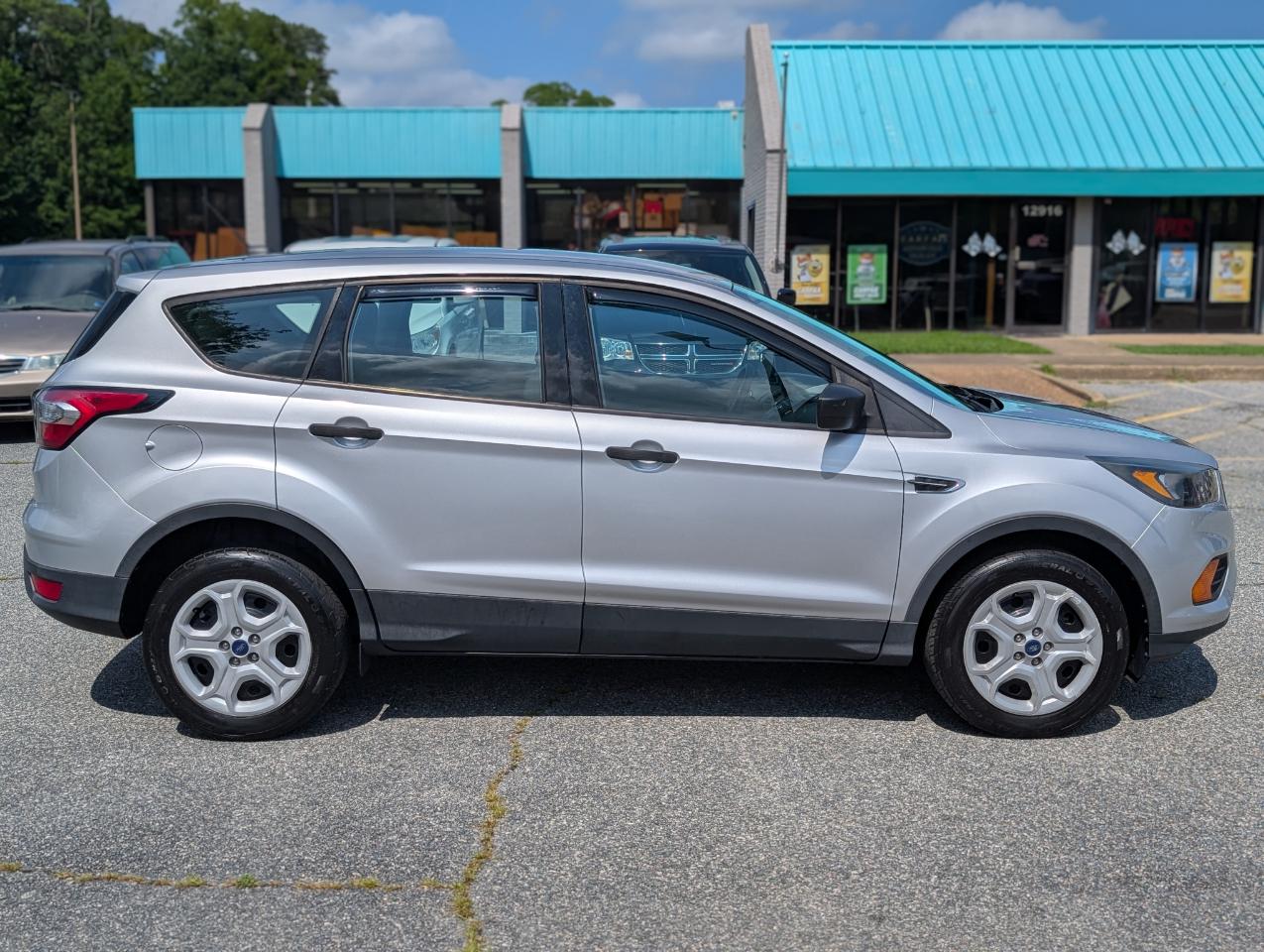Ford Escape S FWD 2018