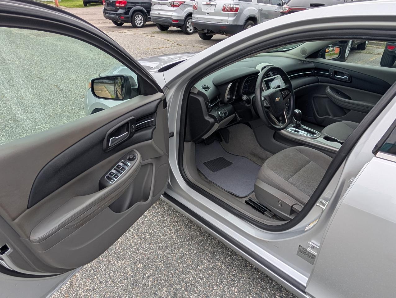 Chevrolet Malibu LS 2013