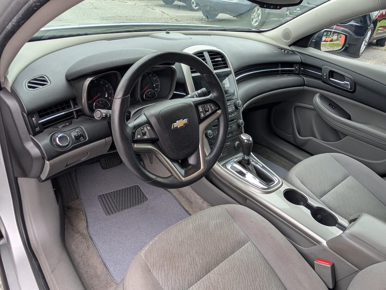 Chevrolet Malibu LS 2013