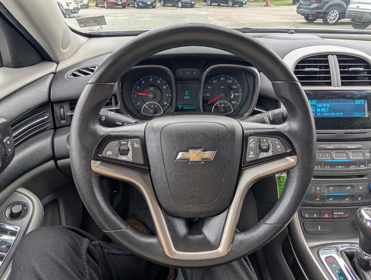 Chevrolet Malibu LS 2013