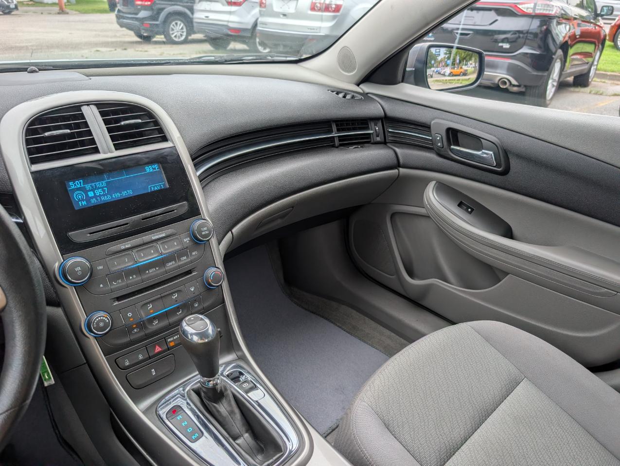 Chevrolet Malibu LS 2013