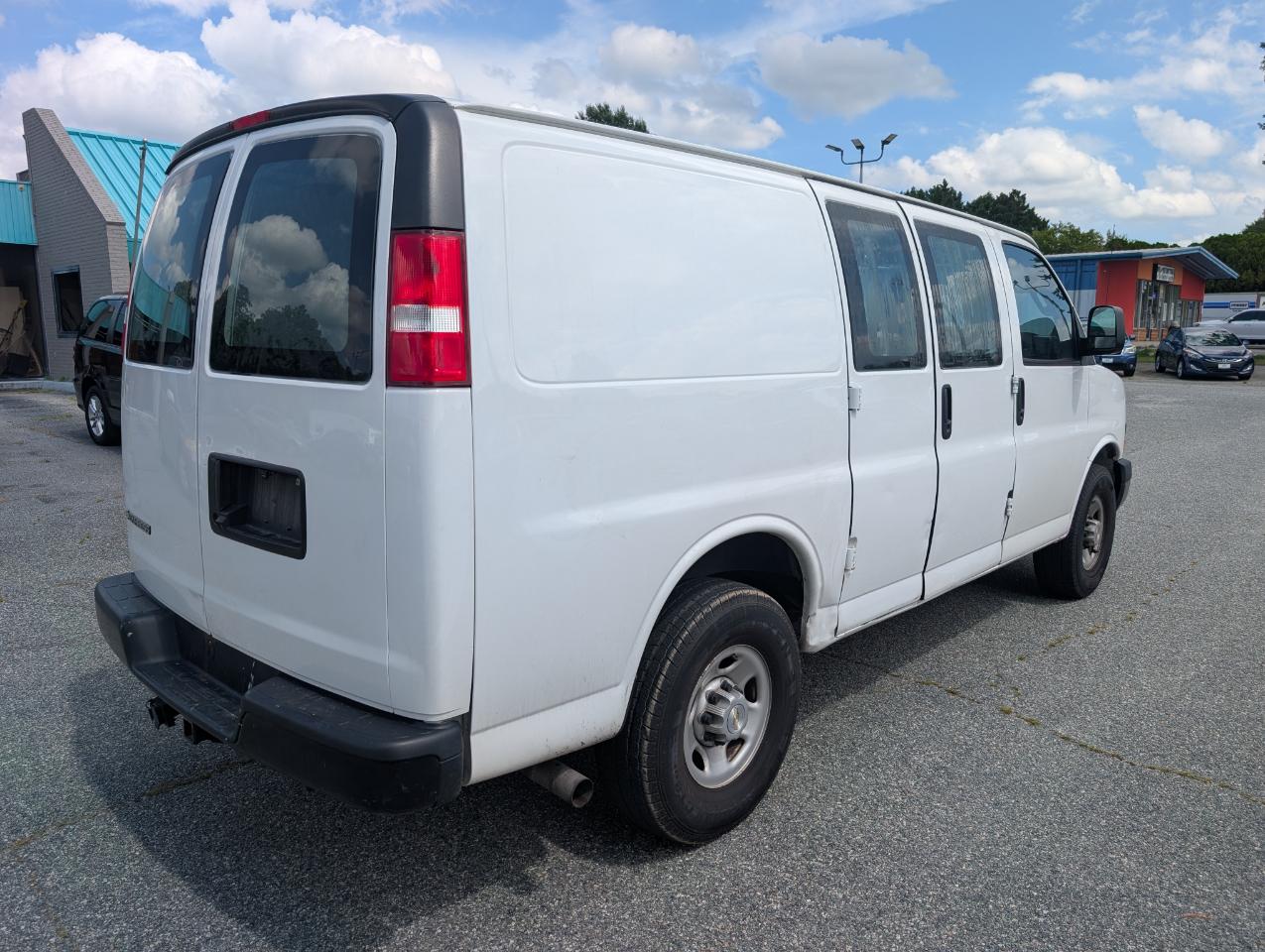 Chevrolet Express Cargo Van RWD 2500 135" 2021